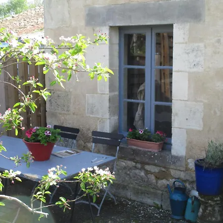 Alojamento de Acomodação e Pequeno-almoço Maison Jeanne D'Arc Saint-Genis-de-Saintonge