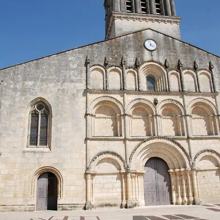Maison Jeanne D'Arc Saint-Genis-de-Saintonge