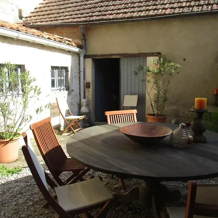 Alojamento de Acomodação e Pequeno-almoço Maison Jeanne D'Arc Saint-Genis-de-Saintonge